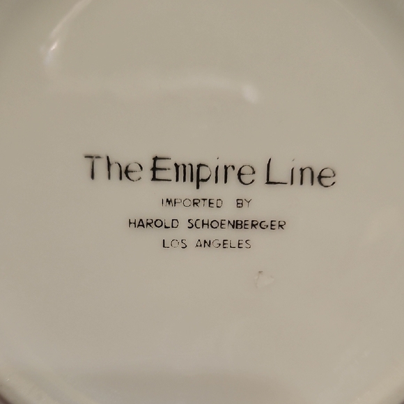 Karl Ratzsch's White Ceramic Ashtray - Picture 8 of 8